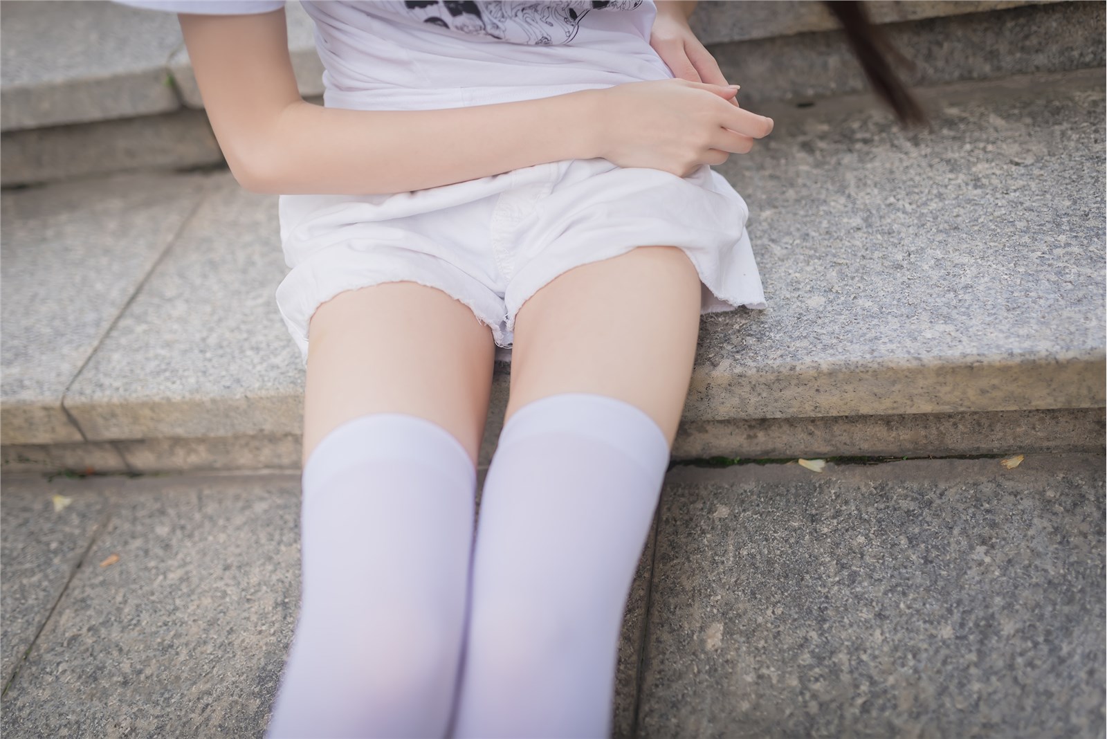 Rabbit plays with painted white stockings over the knee(7)